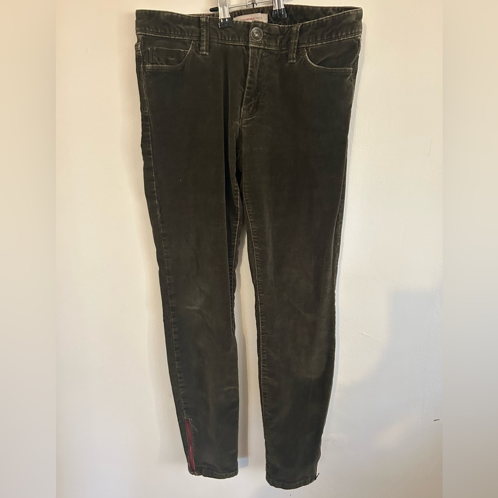 Banana Republic Heritage Olive Corduroy Trousers size 26